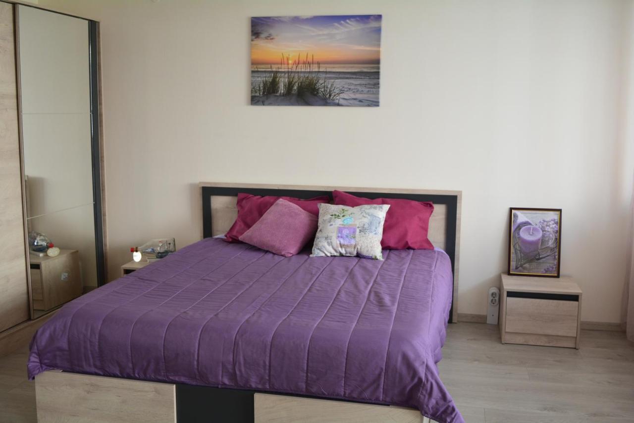 City Center Apartment With A Backyard Burgas Extérieur photo
